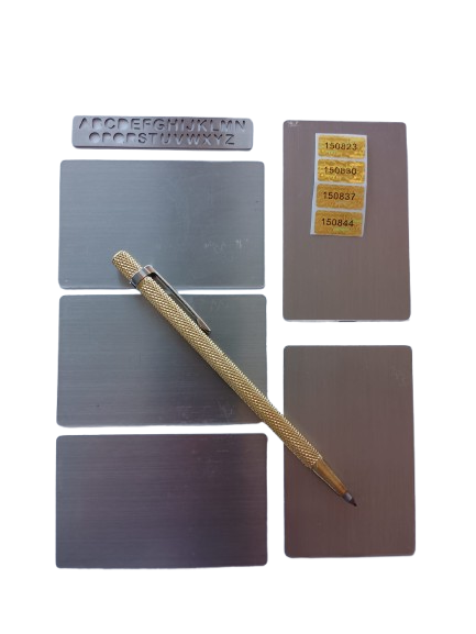 Thin Series 4: 2X oder 5x  Crypto Seed Wallet Edelstahl Scheckkartenformat "blank" (0.5mm, Varianten) (Kopie)